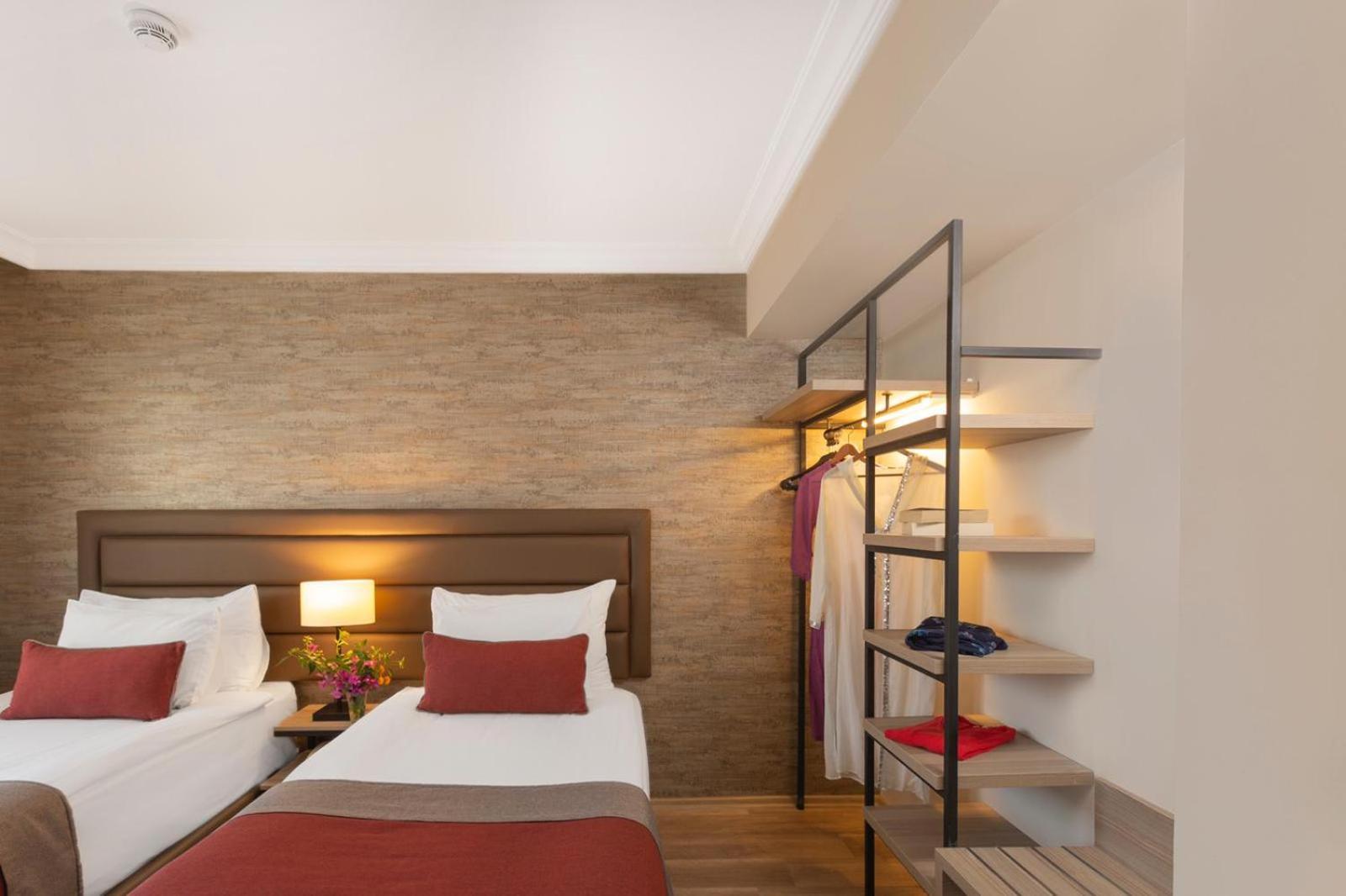 Junior Suite con Vista Piscina